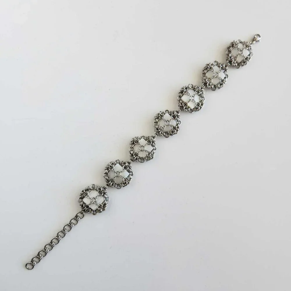 Vintage silver and white mother-of-pearl medieval bracelet - Picture 9 of 13